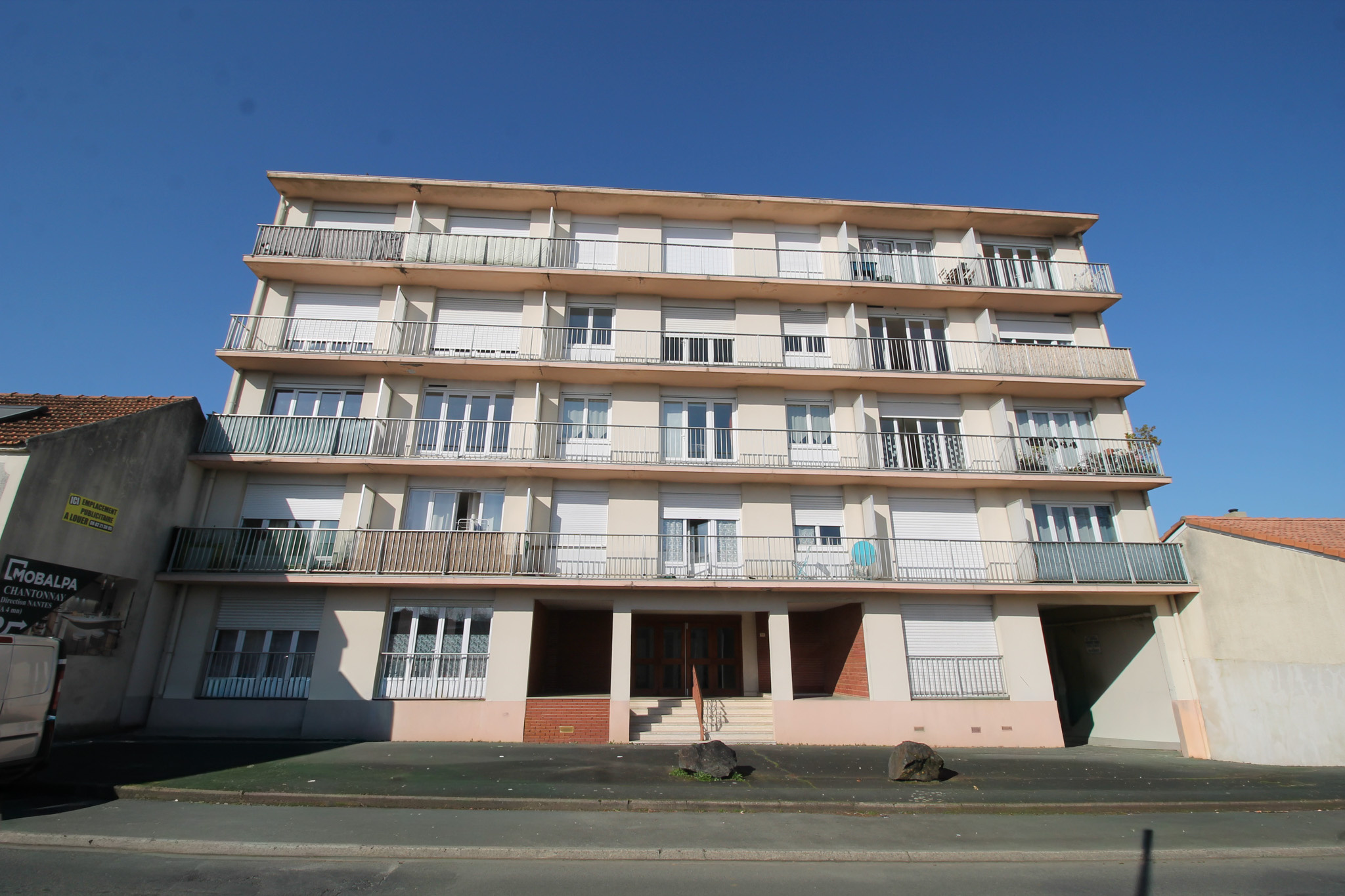 En centre ville de CHANTONNAY - Bel appartement de type 2 - Libre