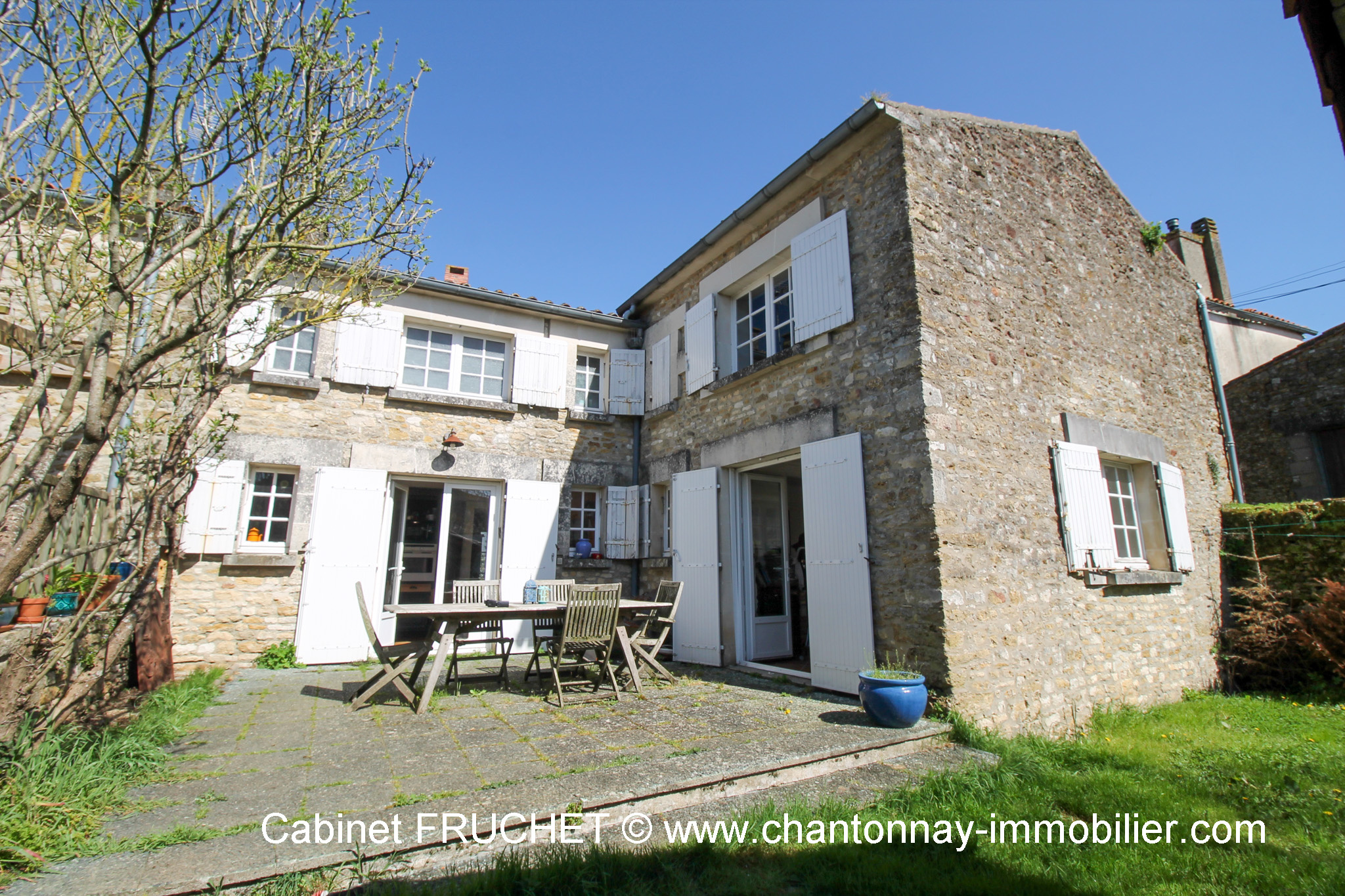 CHANTONNAY - Jolie maison ancienne dans environnement calme