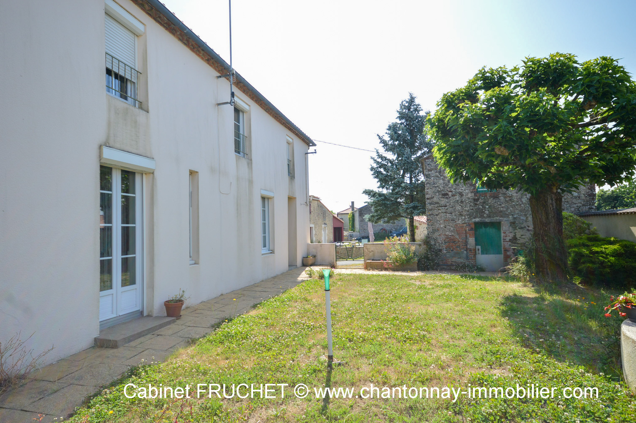 Jolie maison de village offrant de beaux volumes