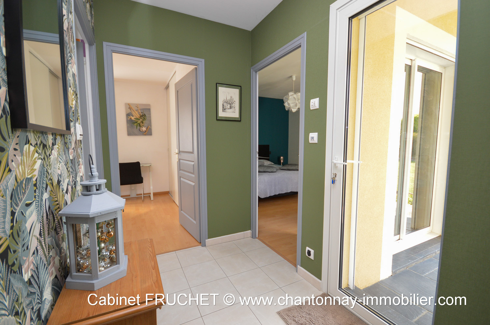 CHANTONNAY - Propriété contemporaine de plain-pied offrant de belles prestations
