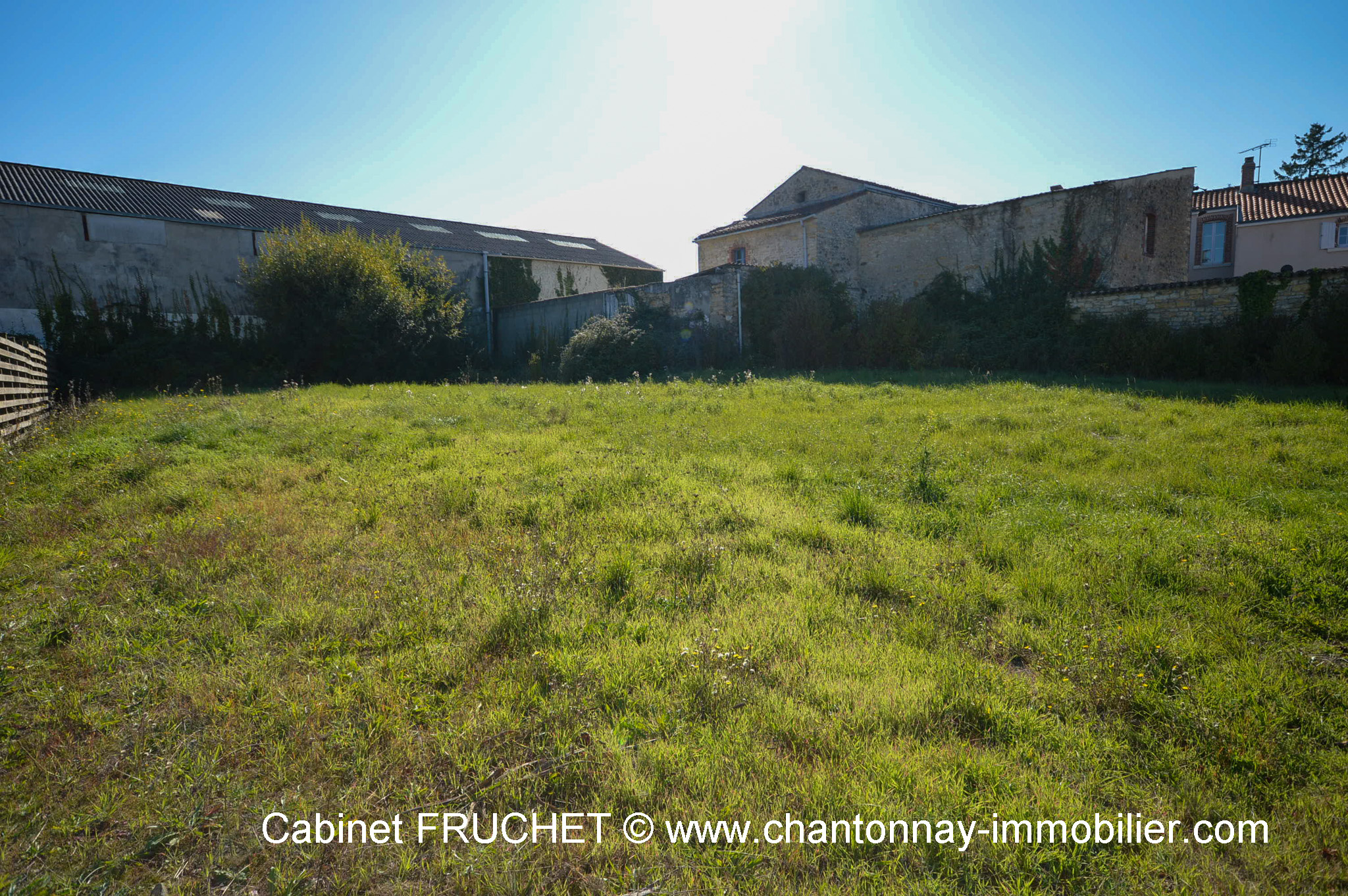 CHANTONNAY - Terrain à bâtir en centre ville.