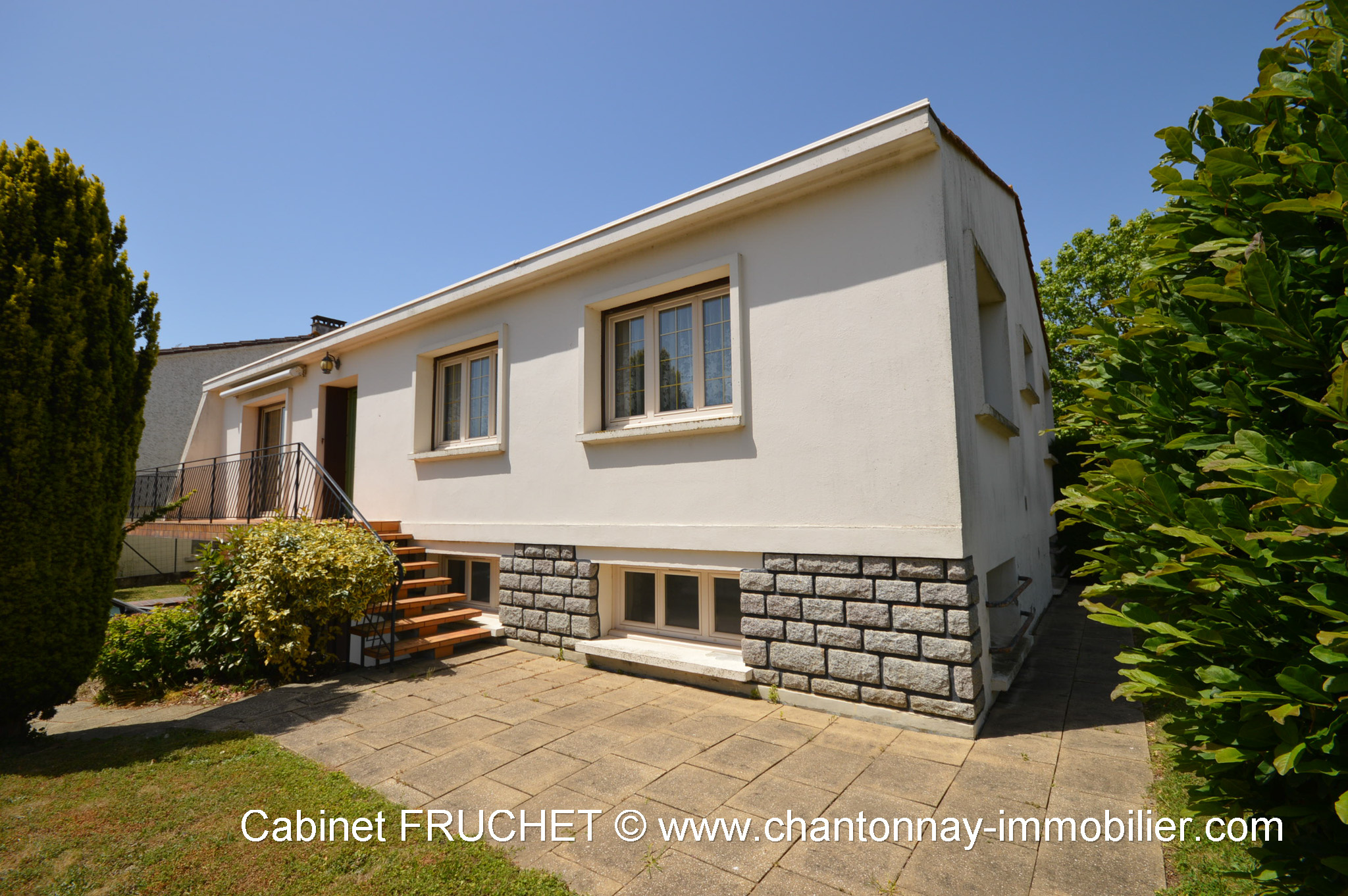 Agréable pavillon en bon état d'entretien