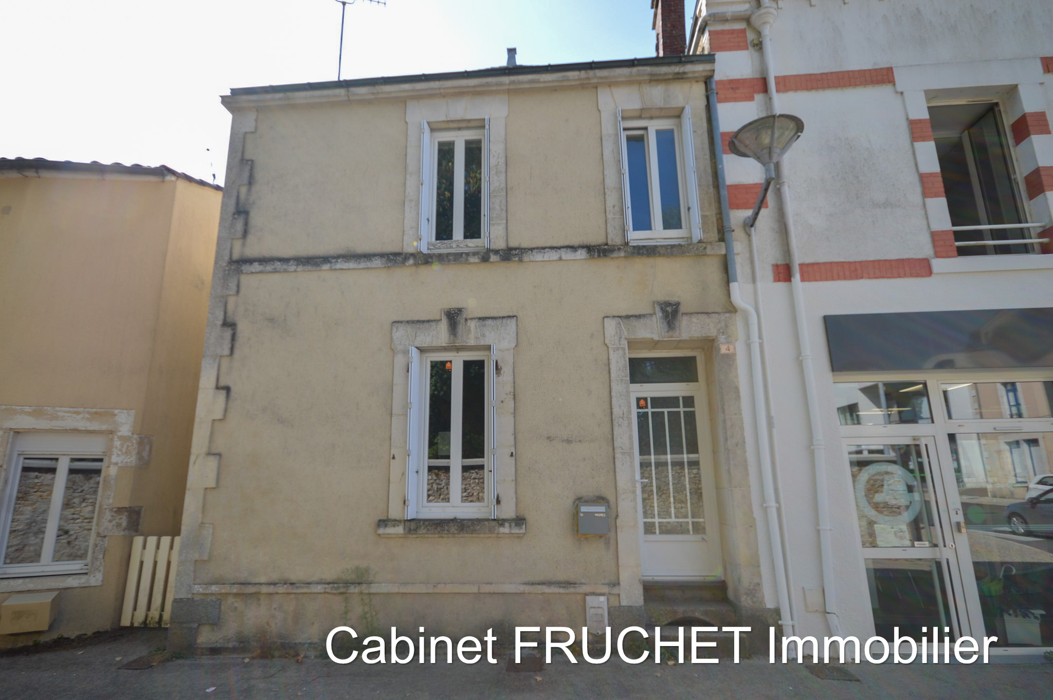CHANTONNAY - Maison de caractère avec 2 chambres