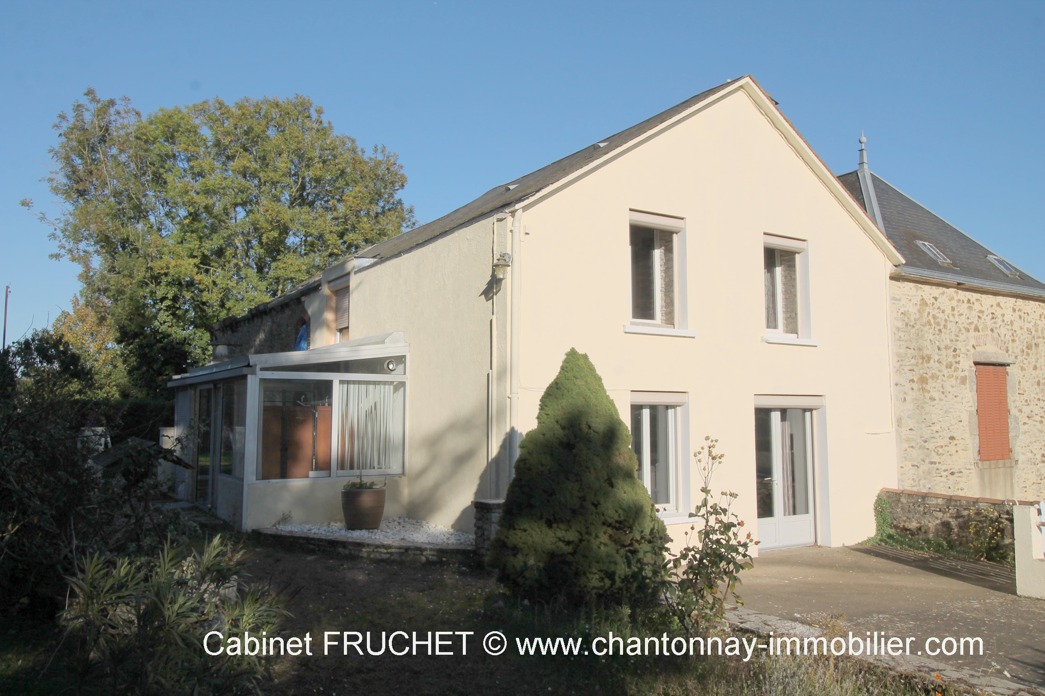 Beau potentiel pour cette maison habitable de suite