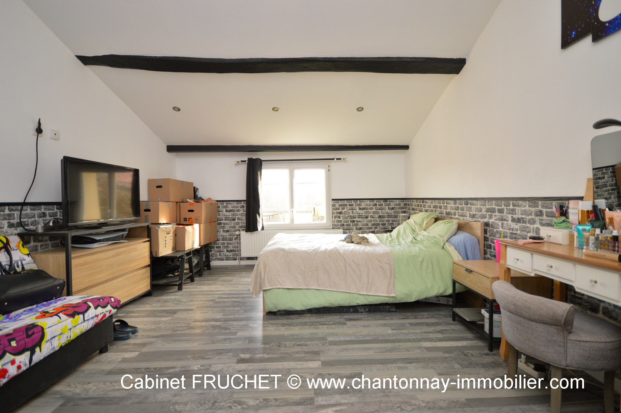 Beaux volumes pour cette maison ancienne rénovée