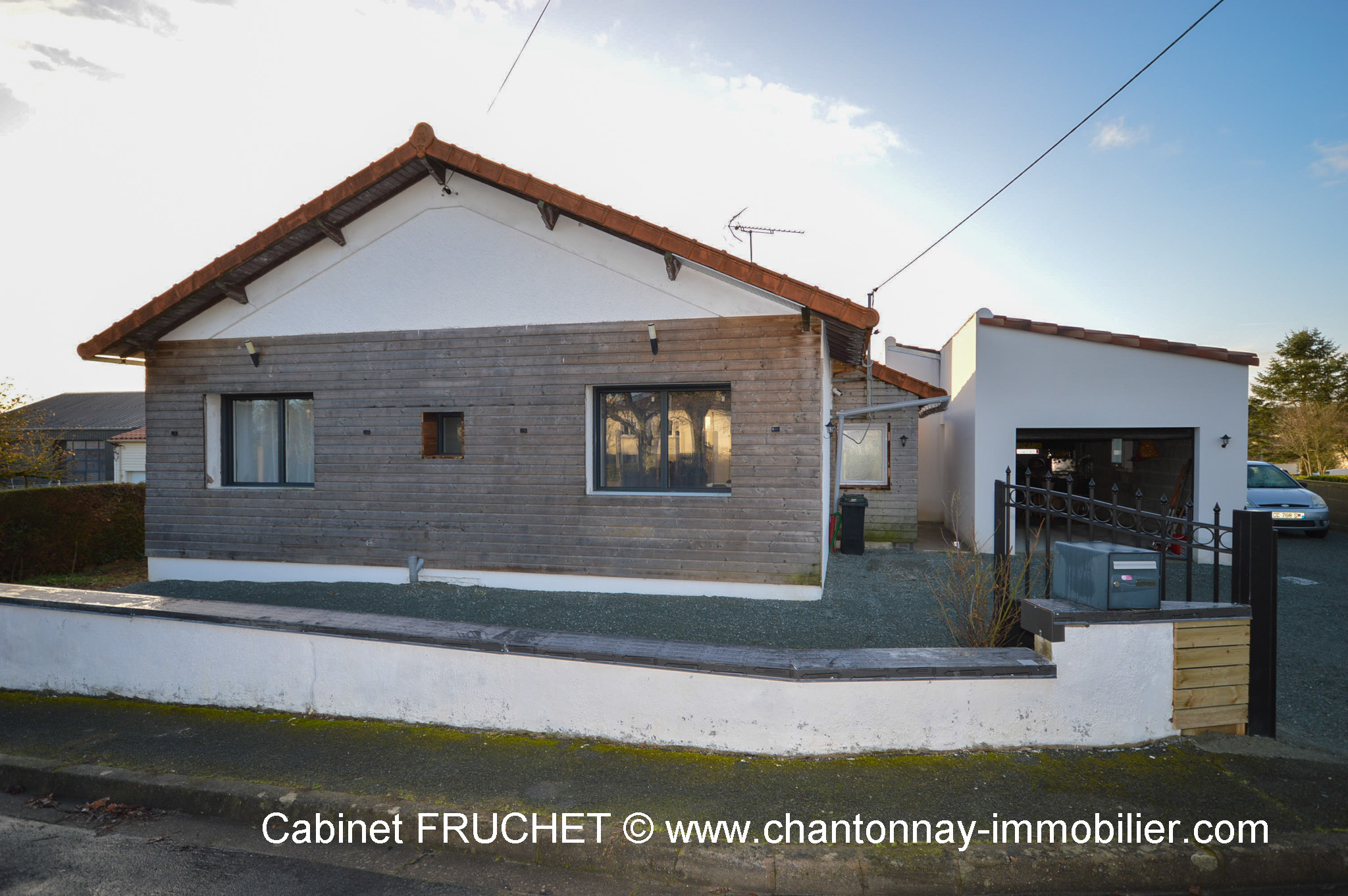 CHANTONNAY - Rare ! Proche centre ville, jolie maison rénovée