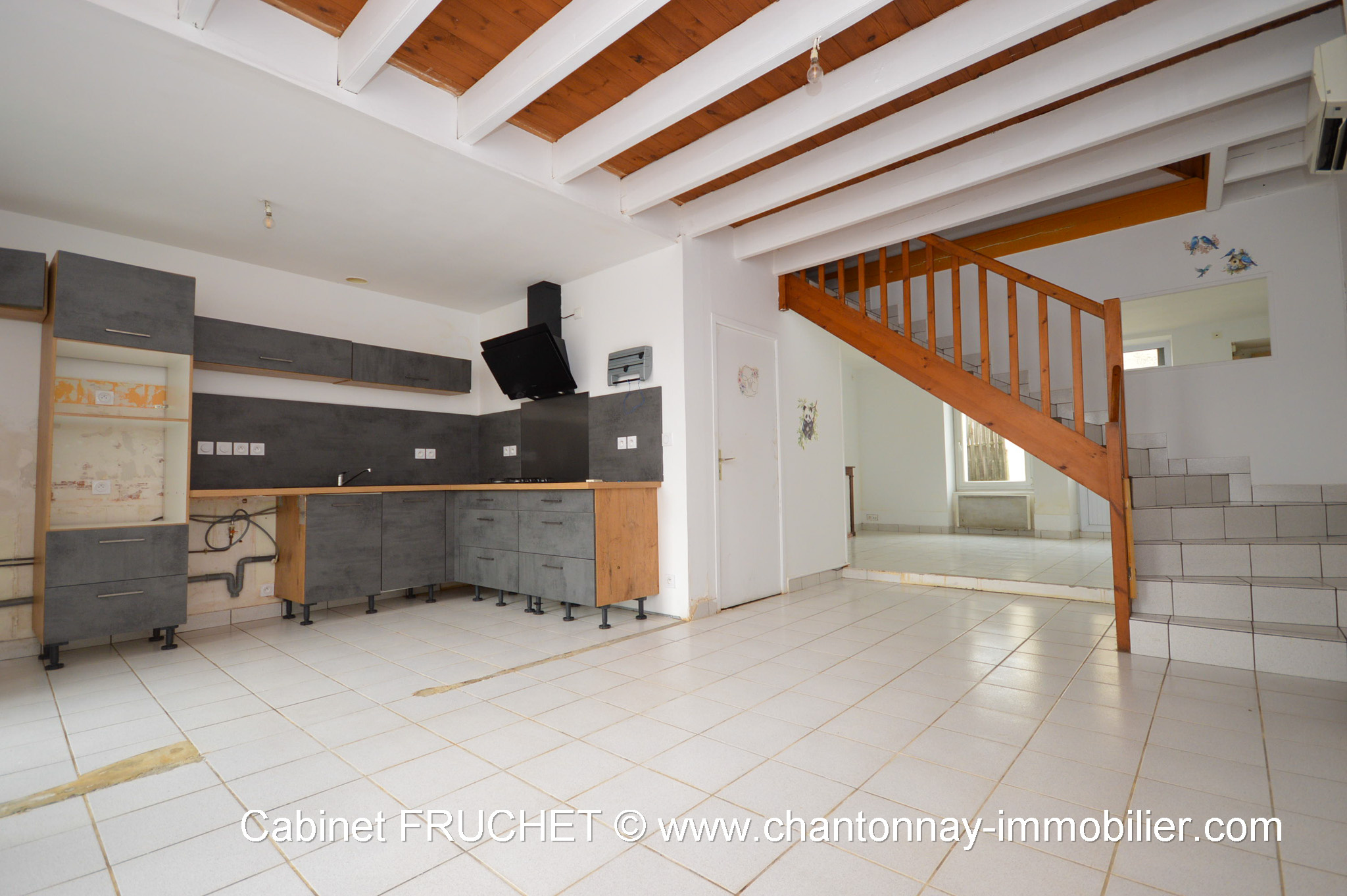 CHANTONNAY - En centre ville - Maison 2 chambres + bureau