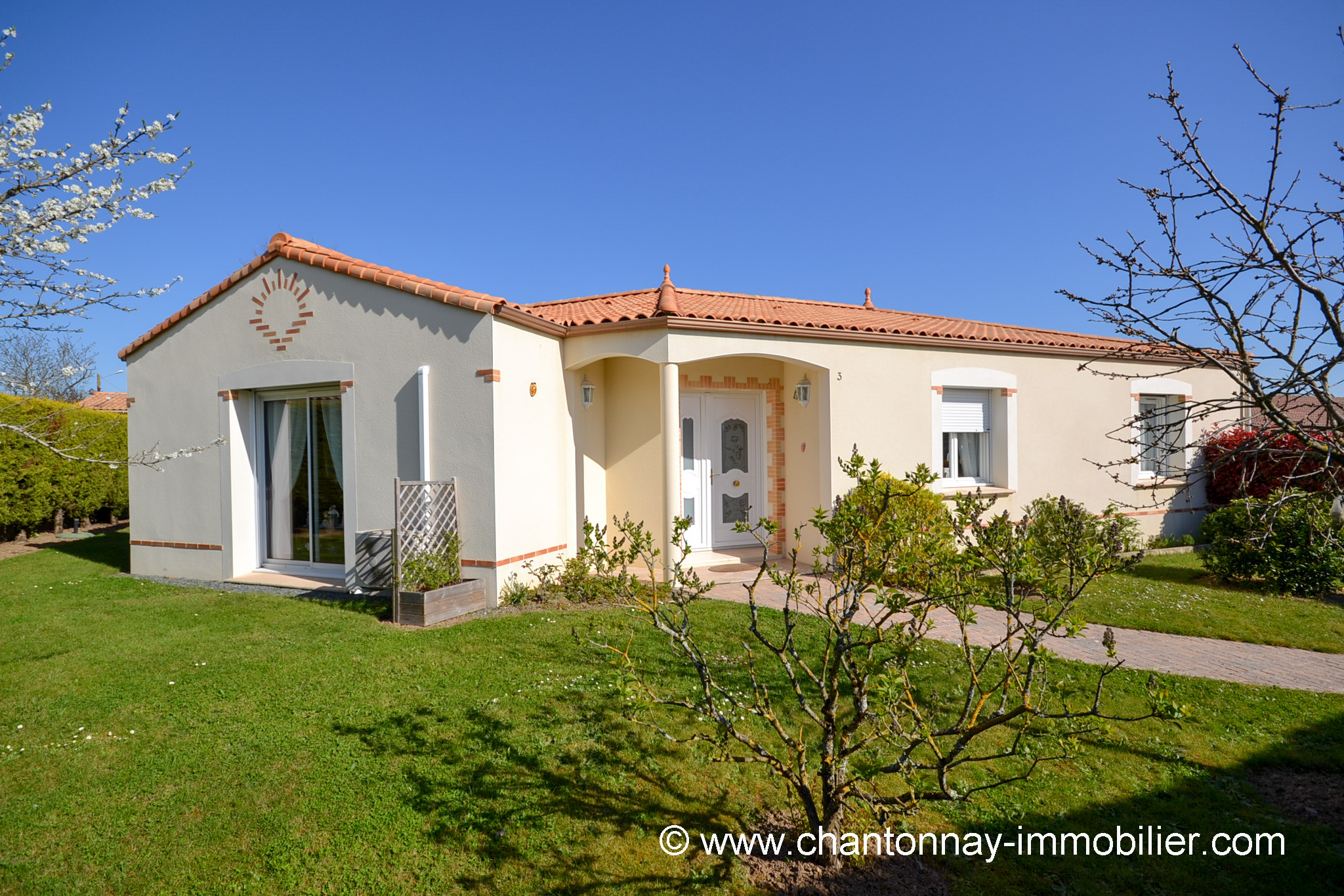 CHANTONNAY - Spacieuse maison de plain-pied